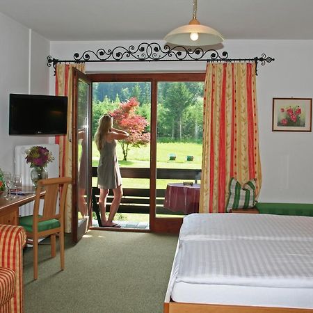 Hotel Garni Pension Zur Wacht Strobl Exterior photo