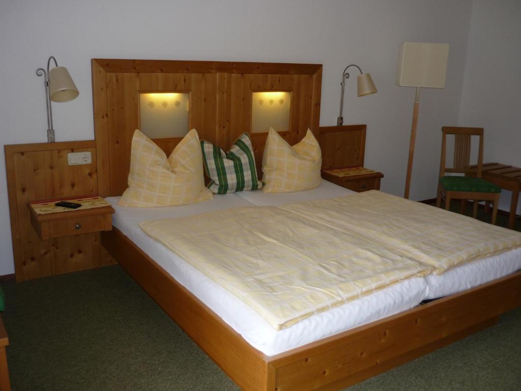 Hotel Garni Pension Zur Wacht Strobl Exterior photo